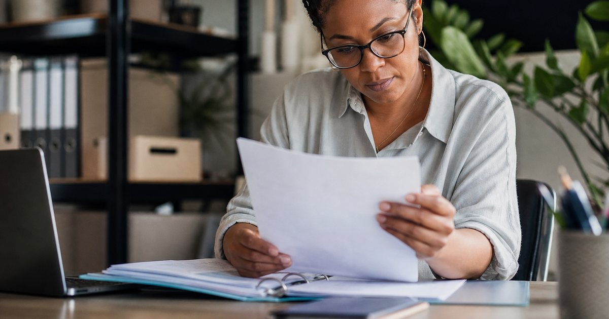 How should a nonprofit track volunteer hours accurately for grant reports and thank-yous?